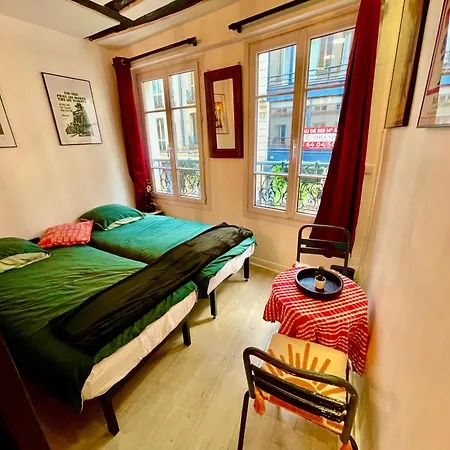 Hostel Du Globe-3